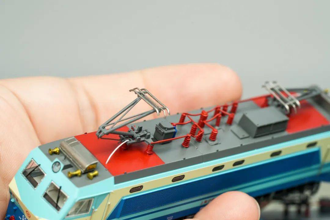 中车文创与长鸣联合开发的首款火车模型ss8上线,被抢购一空_搜狐汽车