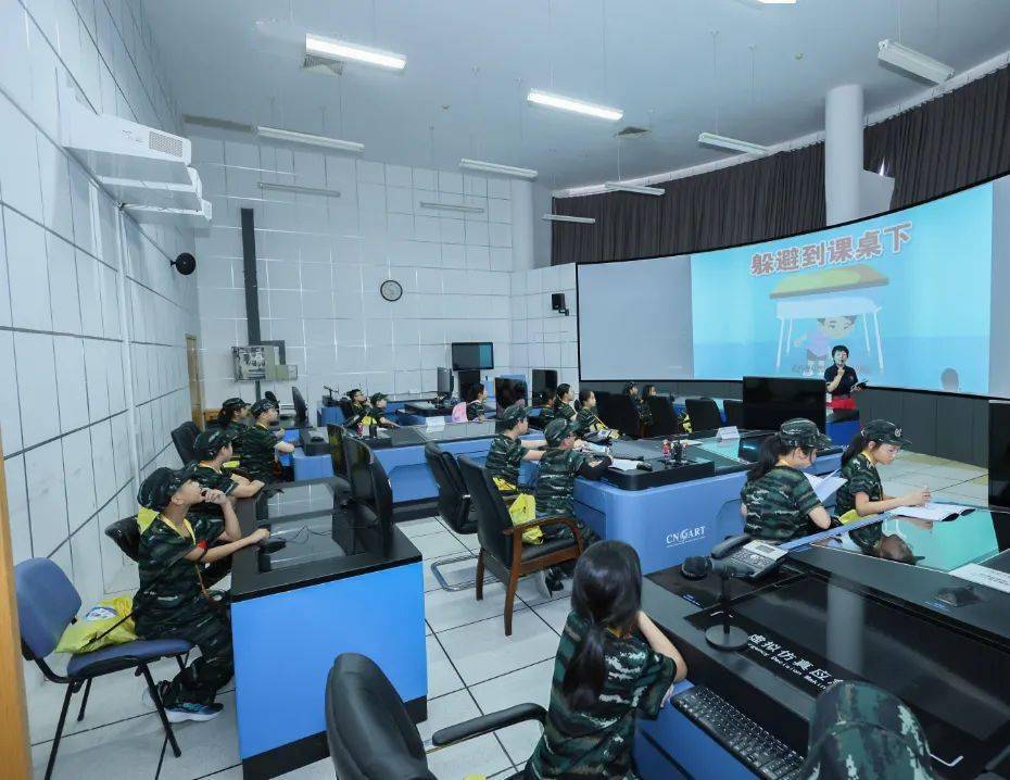 探访国家地震紧急救援训练基地,模拟地震体验!学习避险,逃生,救援!