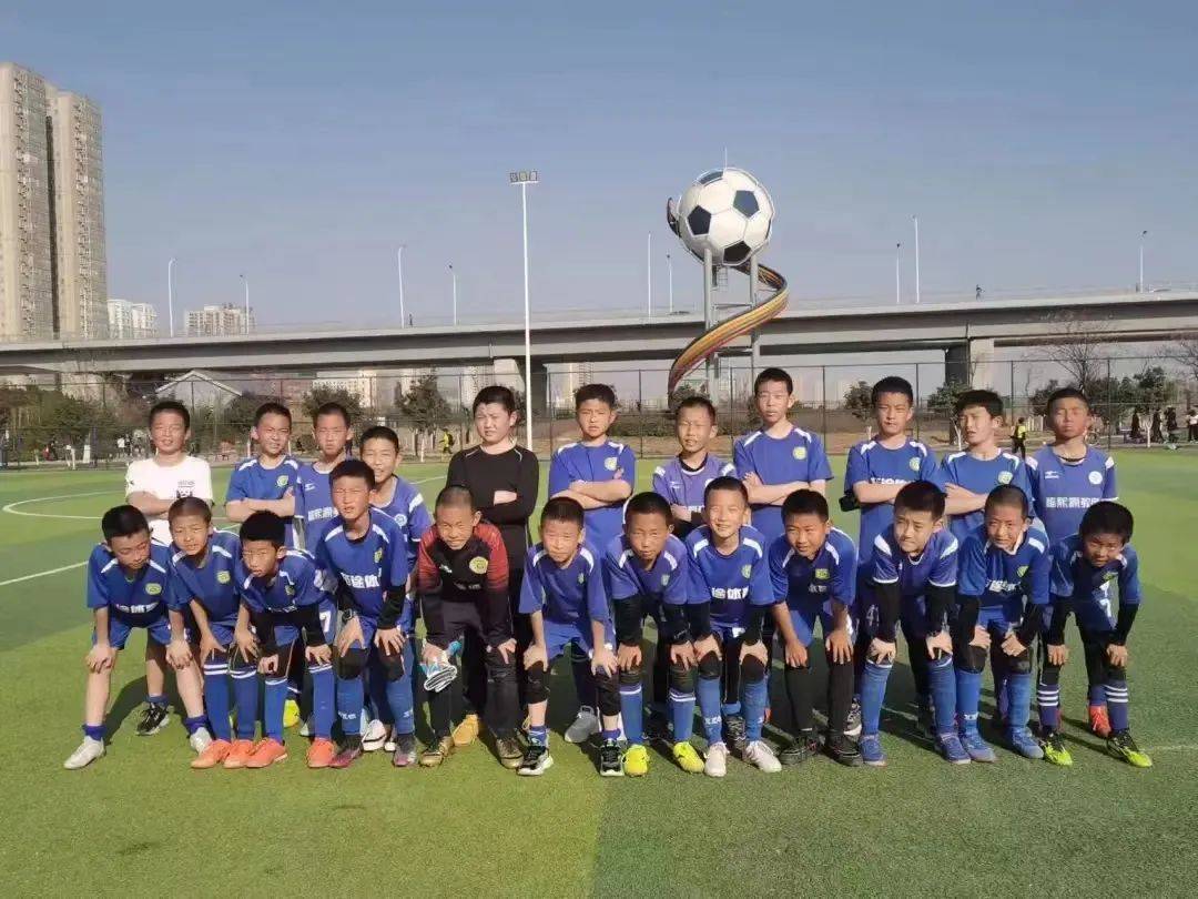 宁夏新闻网讯(记者 丁炜勇 李东)近日,宁夏隆德县足协组织三至七年级5