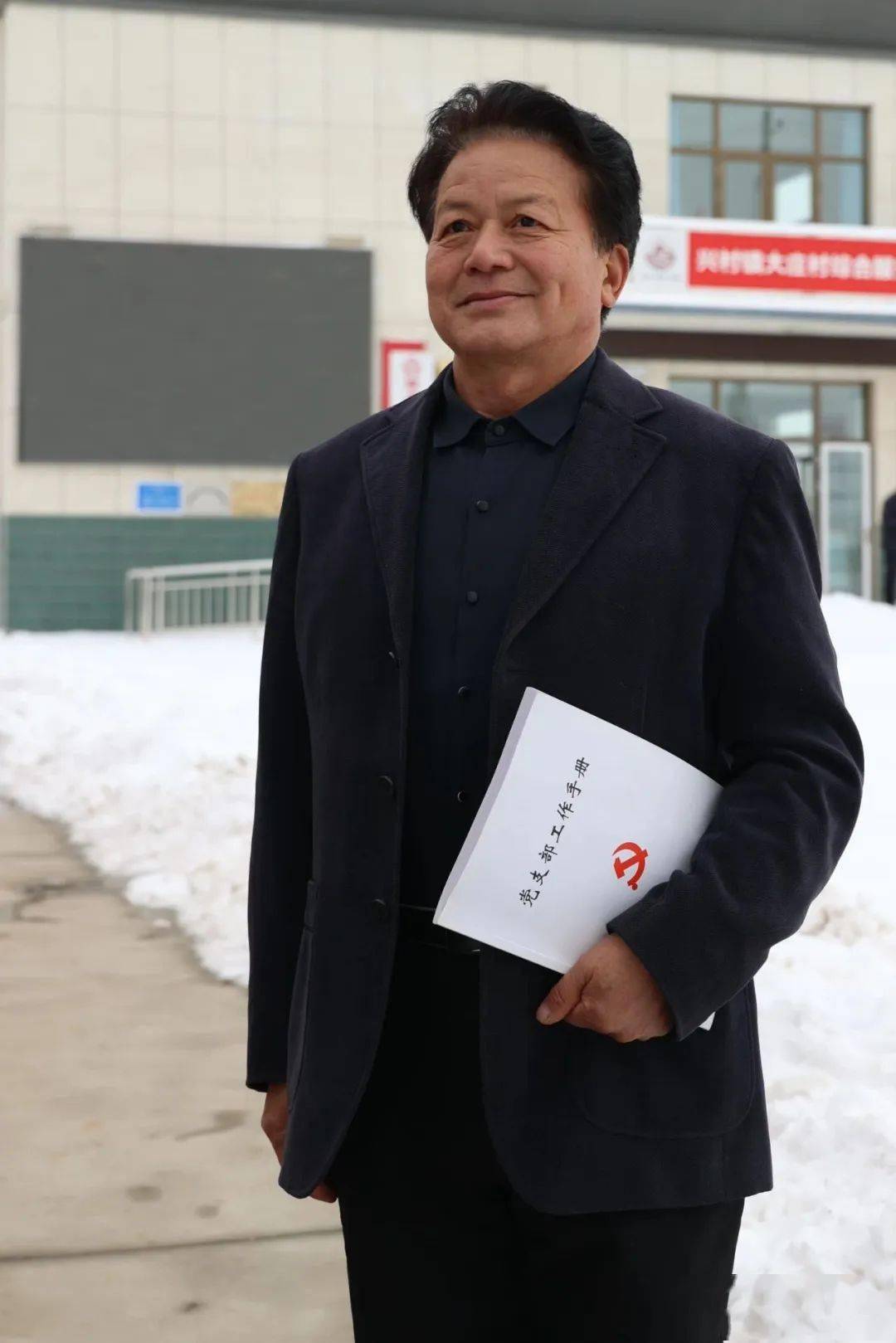 石炳启十四届全国人大代表,河北省河间市兴村镇大庄村党支部书记,村委