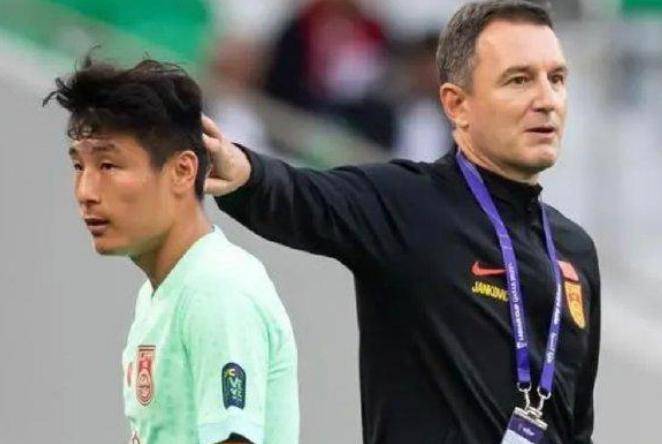 历史最差！亚洲杯国足0-1不敌卡塔尔，武磊道歉：中国足球让大家失望了