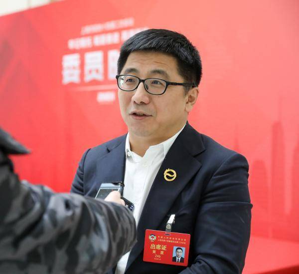 上海市政协委员,豫园股份董事长黄震据了解,于2022年底至2023年初举办