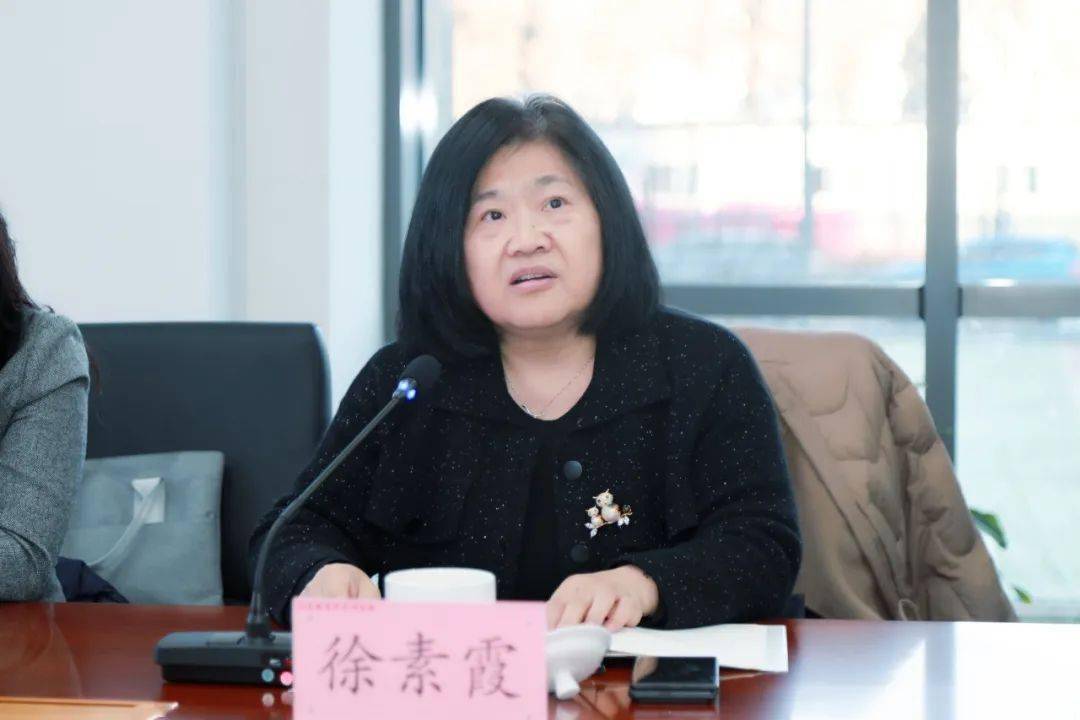 北京市育英中学,北京教育科学研究院实验小学党委书记,校长徐素霞表示