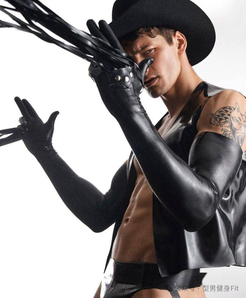 一组帅哥的欧美超级男模写真