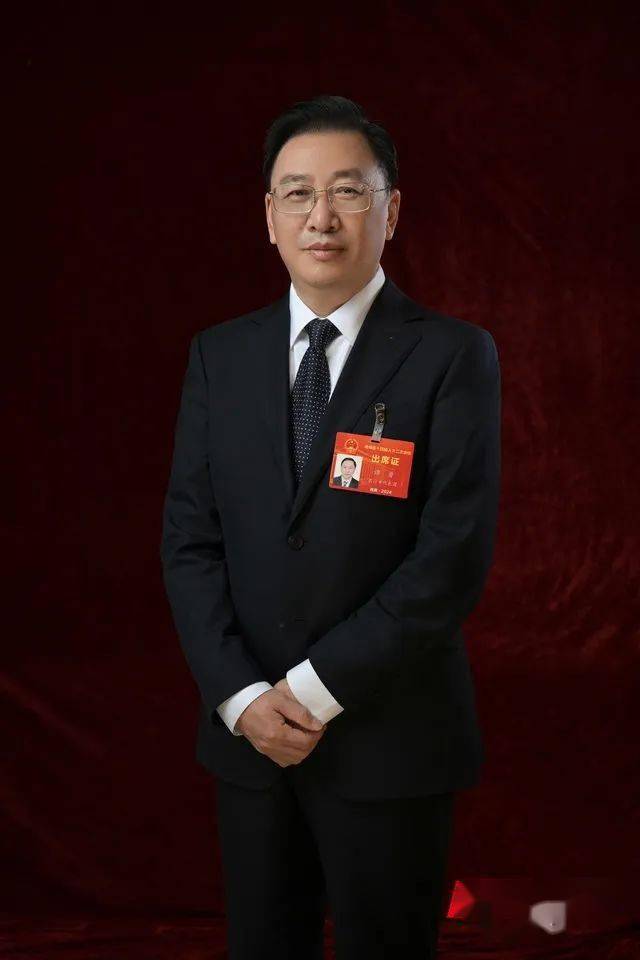湖南湘江新区(长沙高新区)党工委书记,岳麓区委书记谭勇提出了《加快