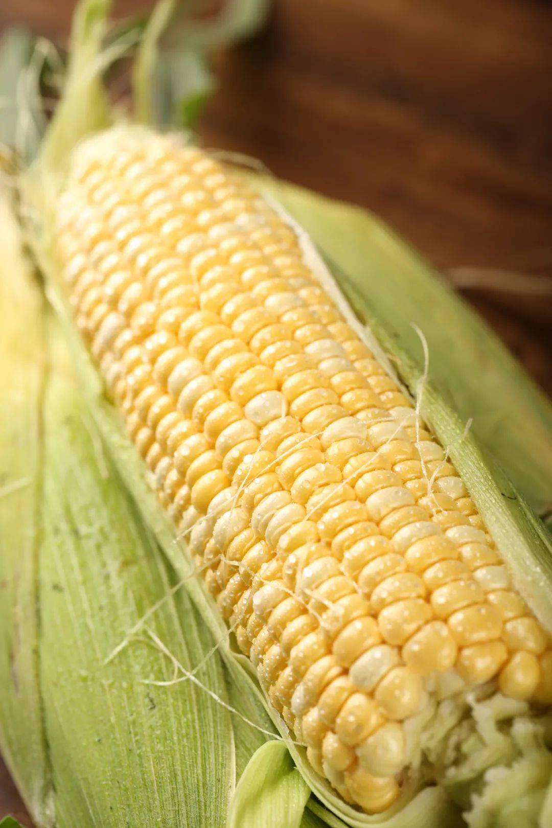 产地食材 ▎嫩到能掐出水来的金银水果玉米,鲜甜脆嫩,纯净自然美味