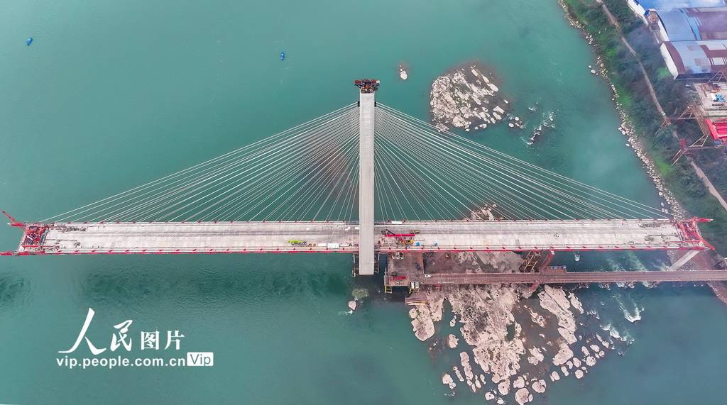榕山长江大桥建设全力推进_交通_泸州_综合