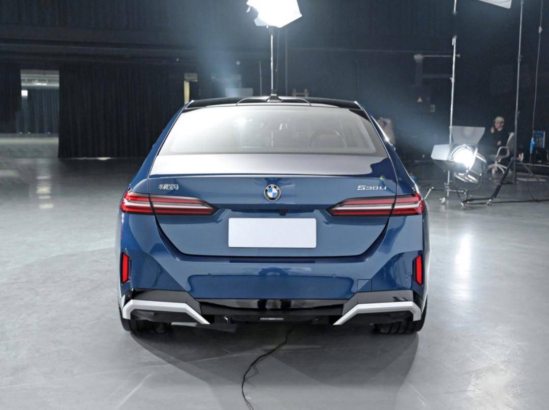 0t 采埃孚8at,车长近5.2米,运动豪华标杆换新!_搜狐汽车_搜狐网