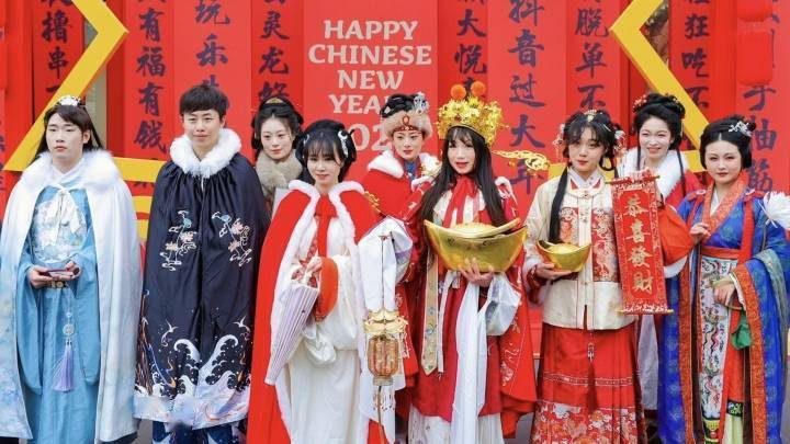 杭州湖滨步行街春节期间上演"宋式美学""妙"会_活动_集市_宋朝