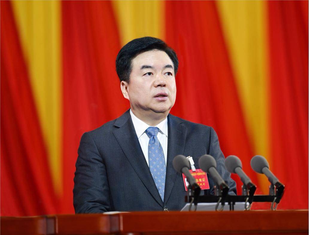 王保辉主持 赵军作提案工作报告李俊岭作市政协常委会工作报告党晓龙