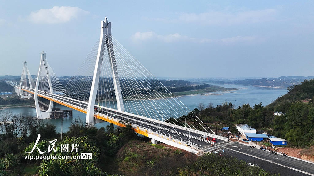 2024年1月28日,在位于四川省宜宾市江安县的江安第二长江大桥项目现场