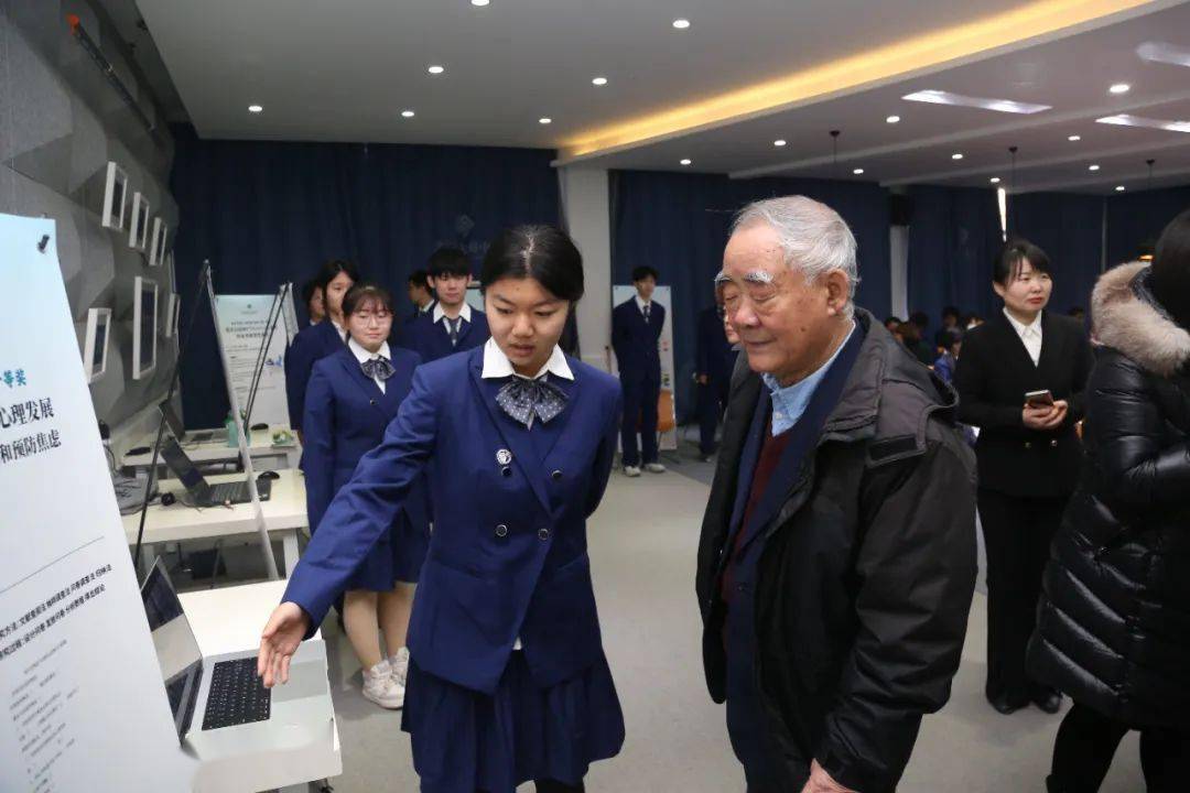 这所示范高中迎来院士出任科学教育校长_汪景琇_科技_发展