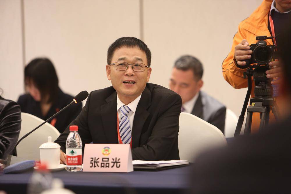 【东莞两会】东莞市委副书记,市长吕成蹊:以钉钉子的精神厚植制造业