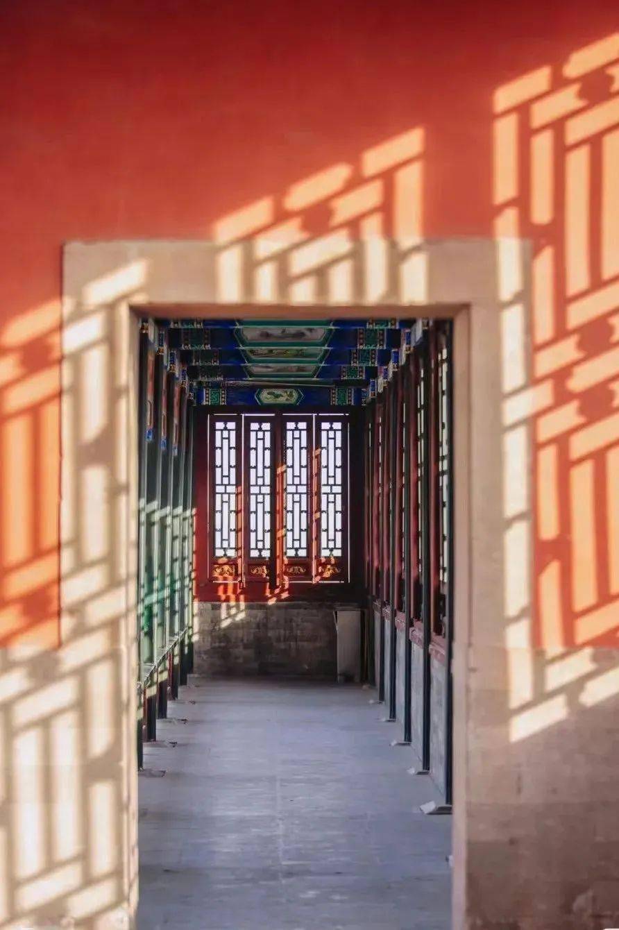 颐和园长廊点亮!宛若游龙——_摄影_彩画_美景