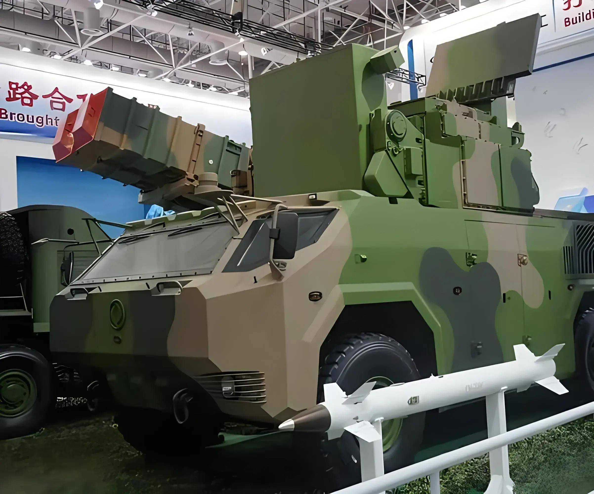 防空系统进行补漏,而红旗-17a就是合适的装备,并且该型导弹同时安装有