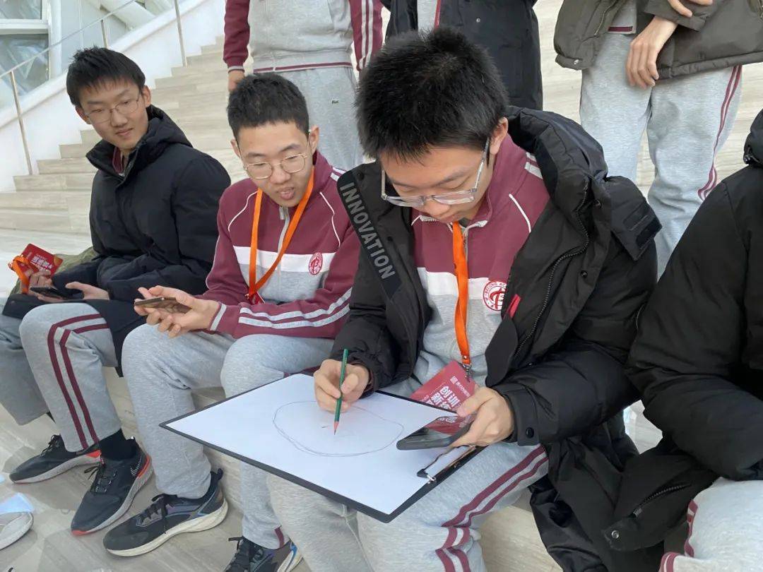 北京中学高中部·走进名企之走进凤凰中心_的设计_建筑_演播厅