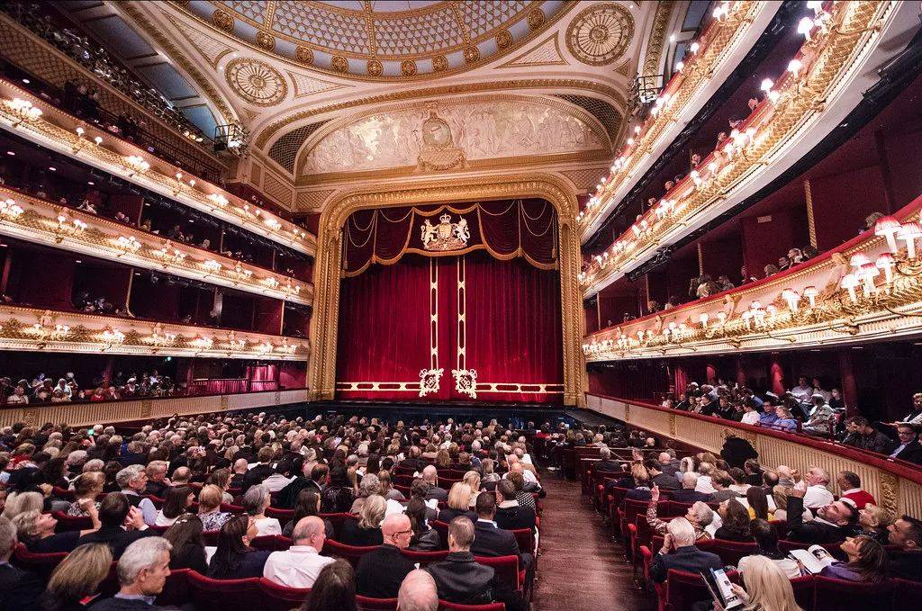 国家剧院英国最著名的剧院之一莎士比亚环球剧院被评为欧洲最佳旅游