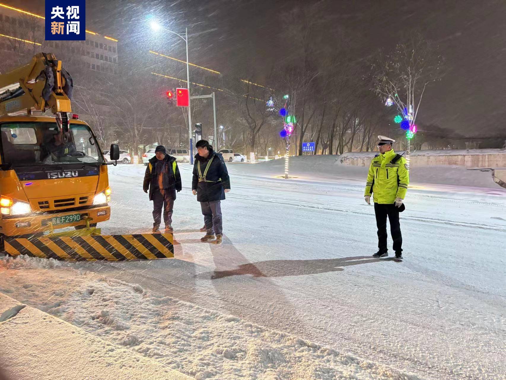 臨時交通管制路段如下:g30豐城堡至龍泉寺沿線各收費站,鴛鴦至天水南