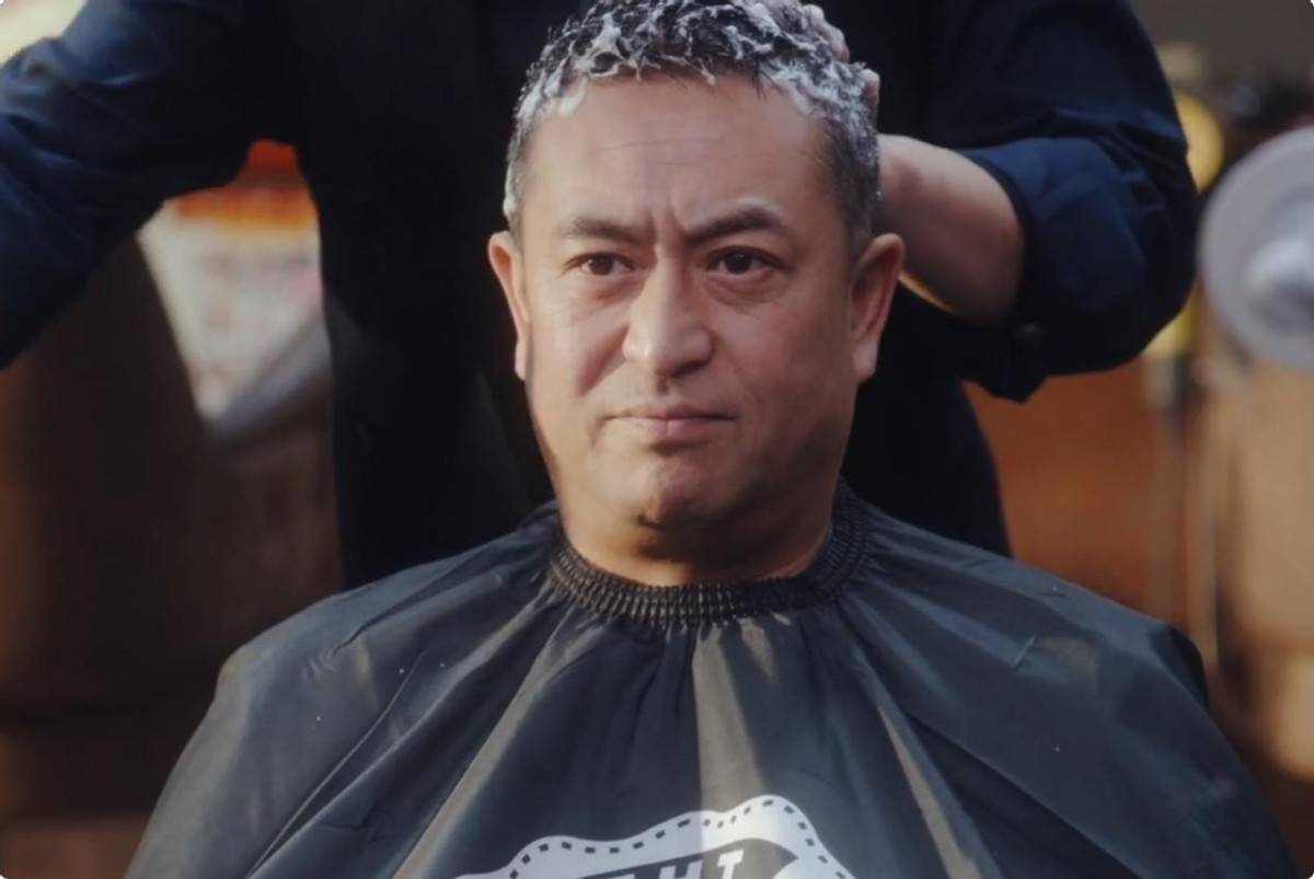 53岁张嘉译演儿子,跟剧中68岁妈妈同框,画面辣眼_生活_张嘉益_年龄