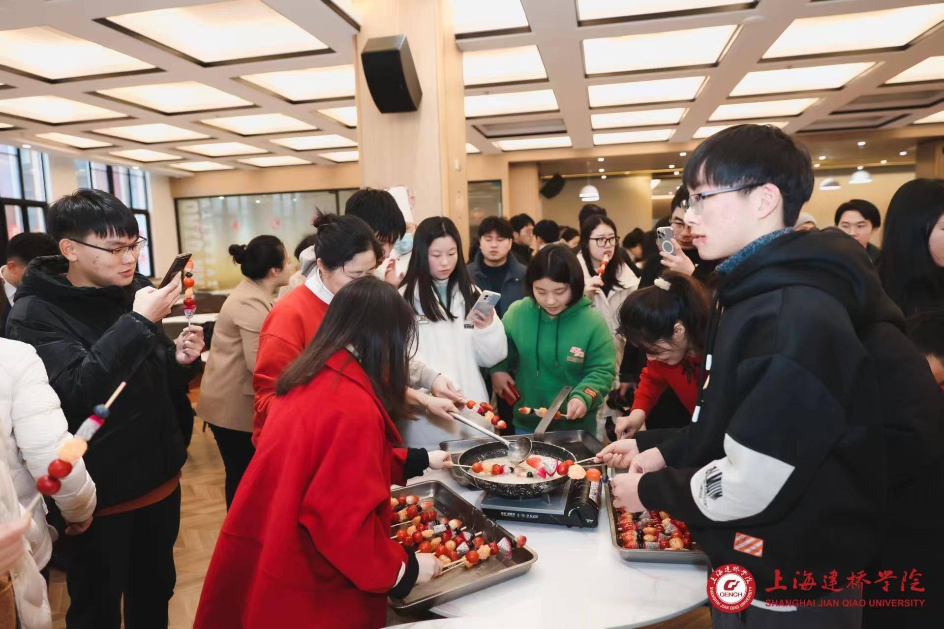 上海建桥学院 食堂图片