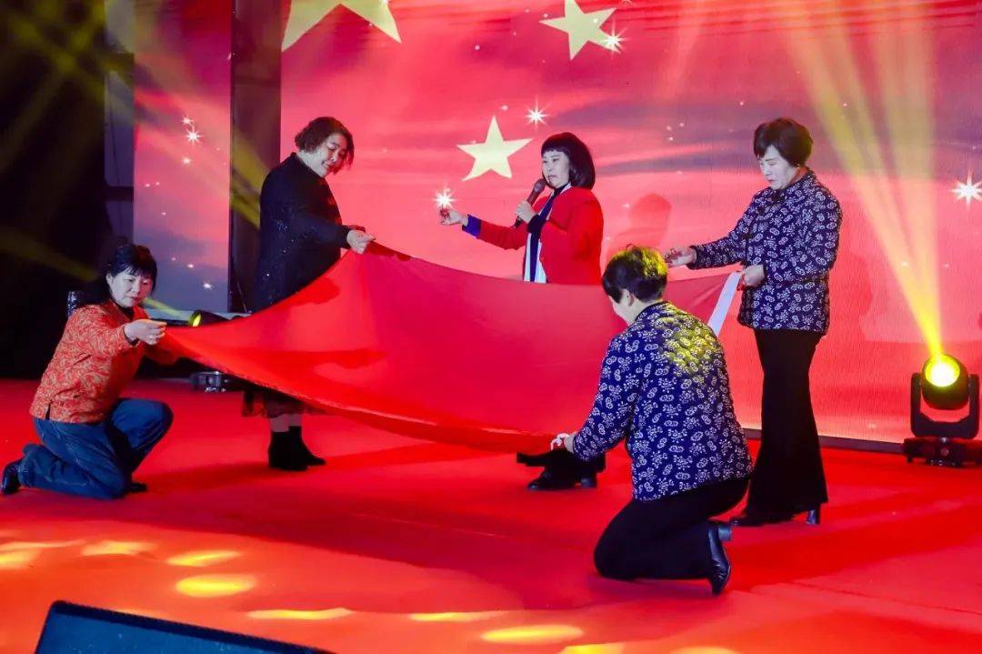 戏 曲《红旗颂》歌 曲《祖国万岁》爵士舞《我最红》古筝《万疆》鼓