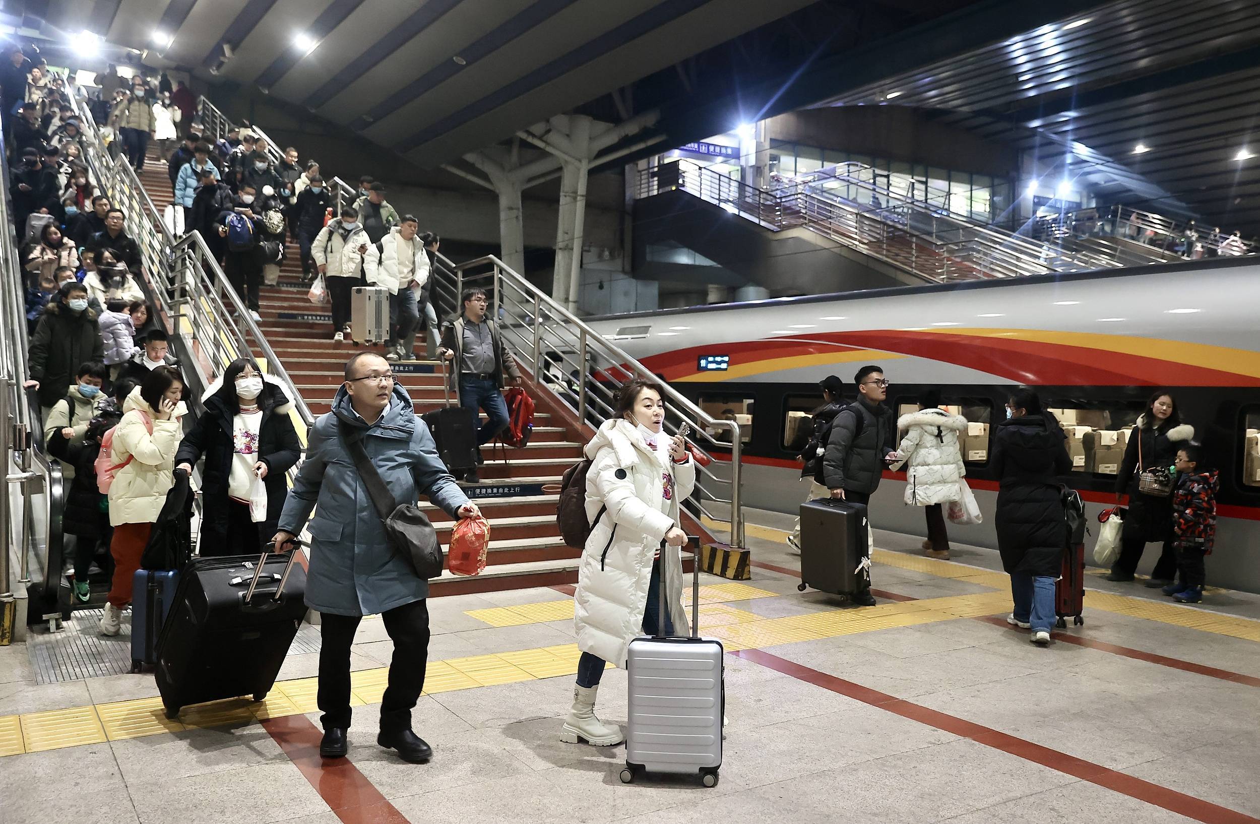 天气原因致部分列车停运,12306:已收到旅客对于改签,增开等诉求