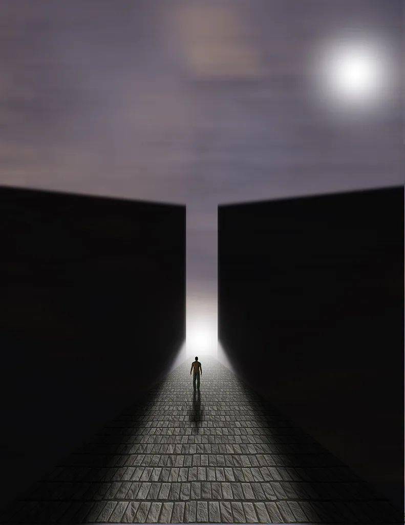 江小媒故事集 |《白日坠落的生命 【下】》_江野_照片_父亲