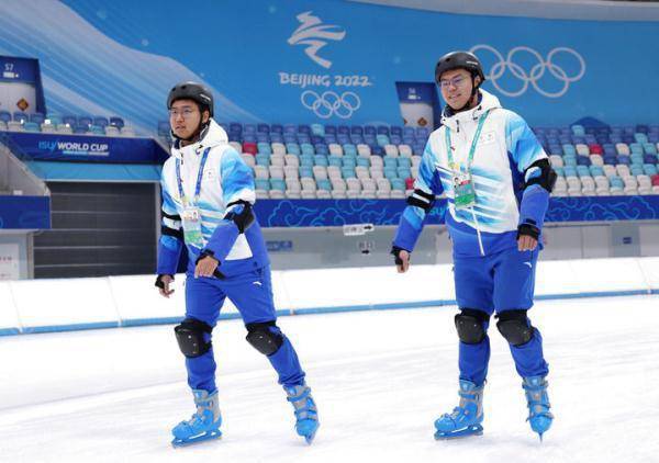 北京冬奥会两周年 国家速滑馆迎“冬奥人”回家