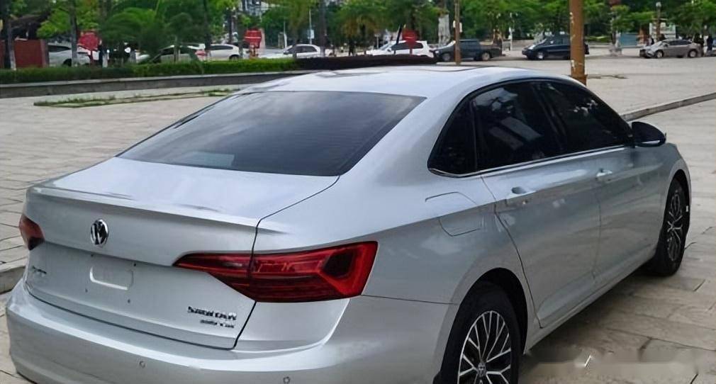 速腾280tsi dsg舒适型咋样?看下车主8个月用车反馈吧!