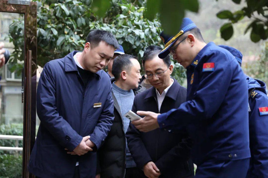 【动态】彭水自治县县委书记石强,县长陈清松带队开展春节前消防安全