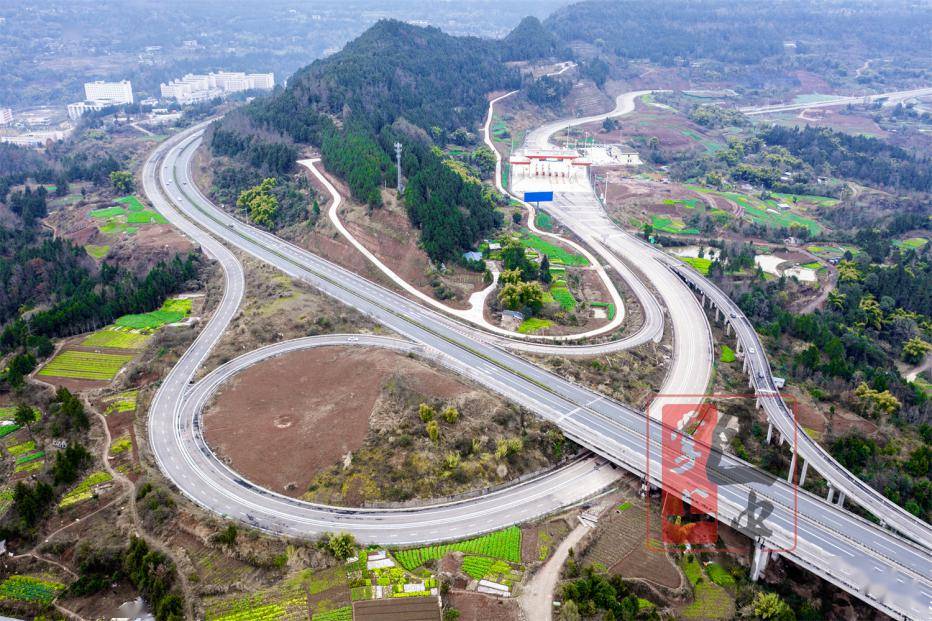 正式通车~_巴中_经开区_中东