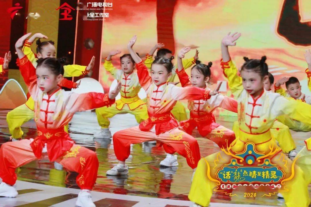 武术说到带有浓厚气质的民族象征《精武神韵》是春天呀~她们带来的是