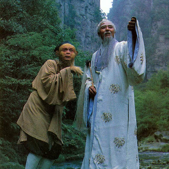虚构故事:美国最著名灵媒珍妮·狄克逊的遗物笔记,一直写到2050年,对于2026年给出结果:要注意月亮、岛屿和雪山_预言_东方_世界
