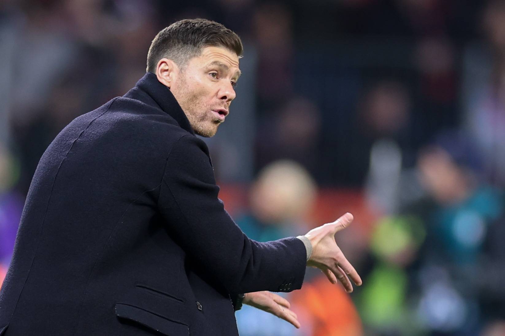 足球——德国杯:勒沃库森胜斯图加特_球员_弗林_新华社