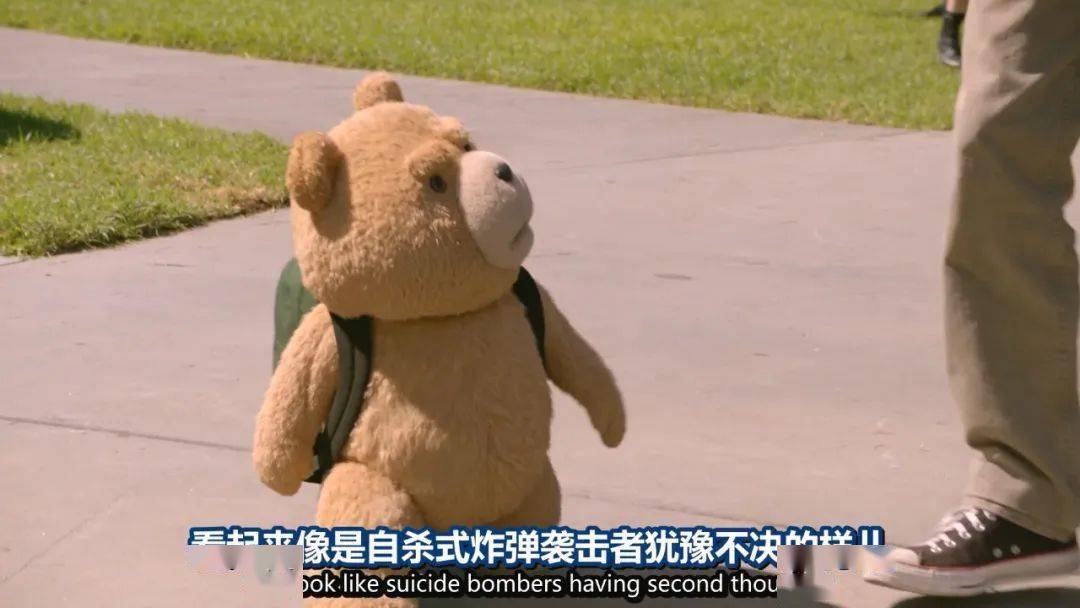 顶流复出,又萌又污,被疯狂圈粉_约翰_泰迪_白人