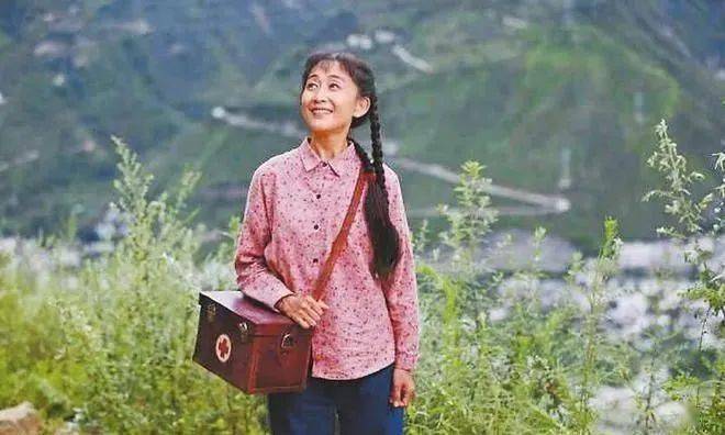 电视剧只有6集,但不漂亮的陈瑾却把山村女教师的形象演到了观众心坎里