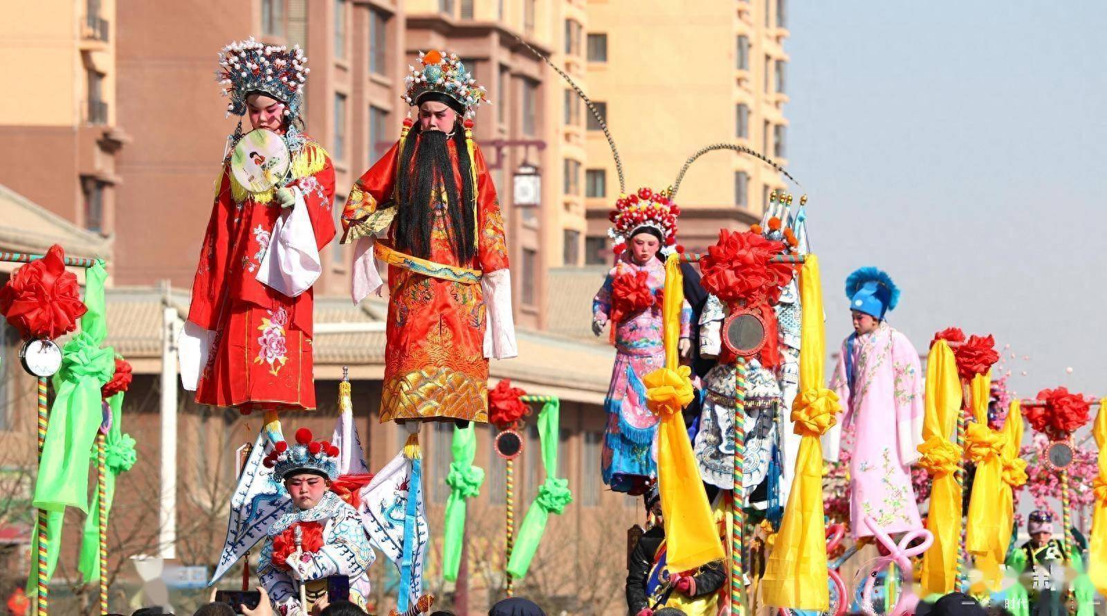 兰州榆中:社火表演闹新春