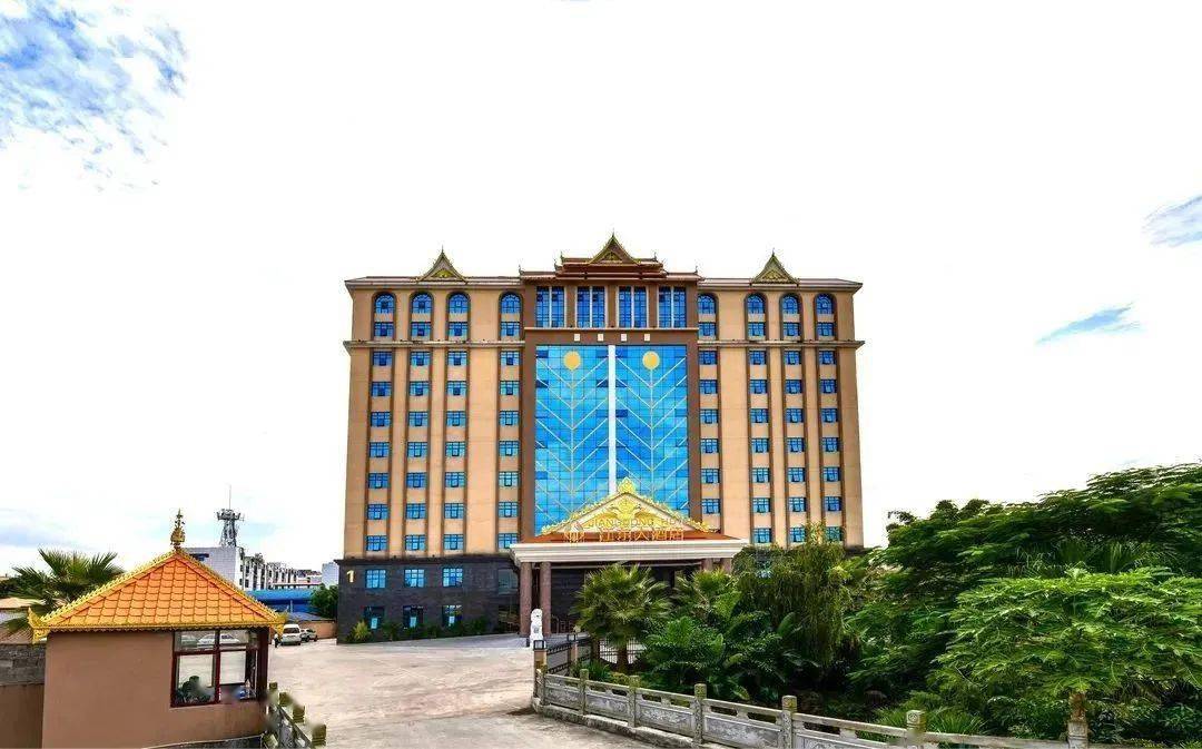 孔雀湖酒店(四星)芒市宾馆(五星)星级宾馆有这些>>hotel翡华温泉度假