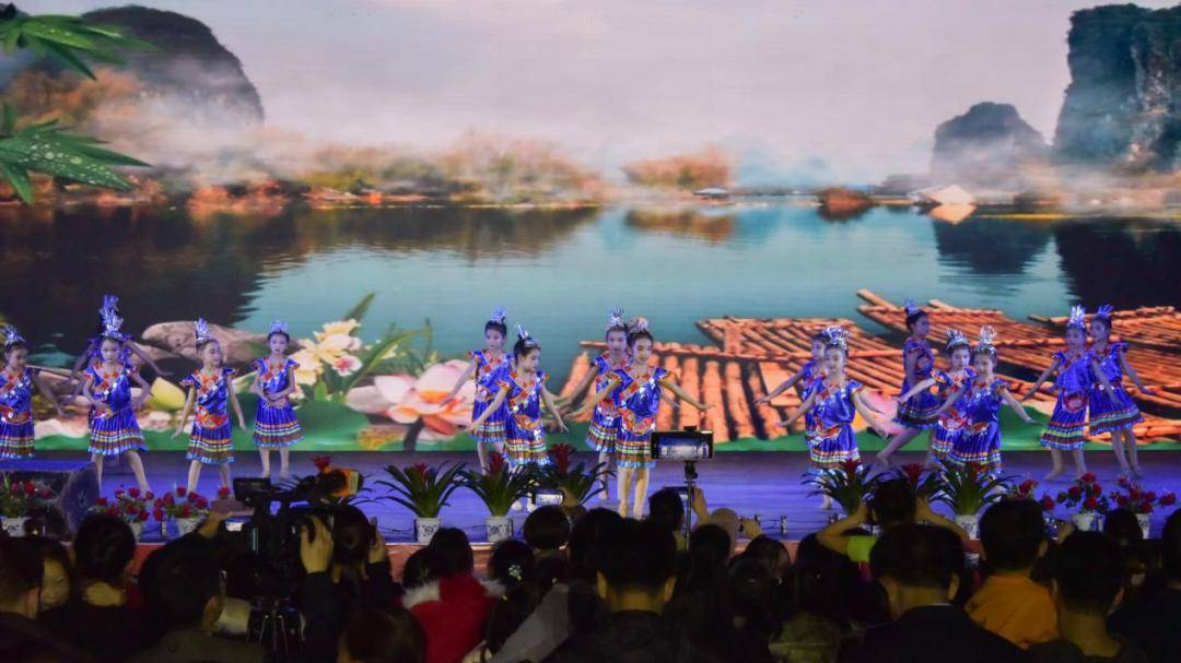 龙腾颂盛世·出彩新河池——河池市,县区多彩春晚喜迎
