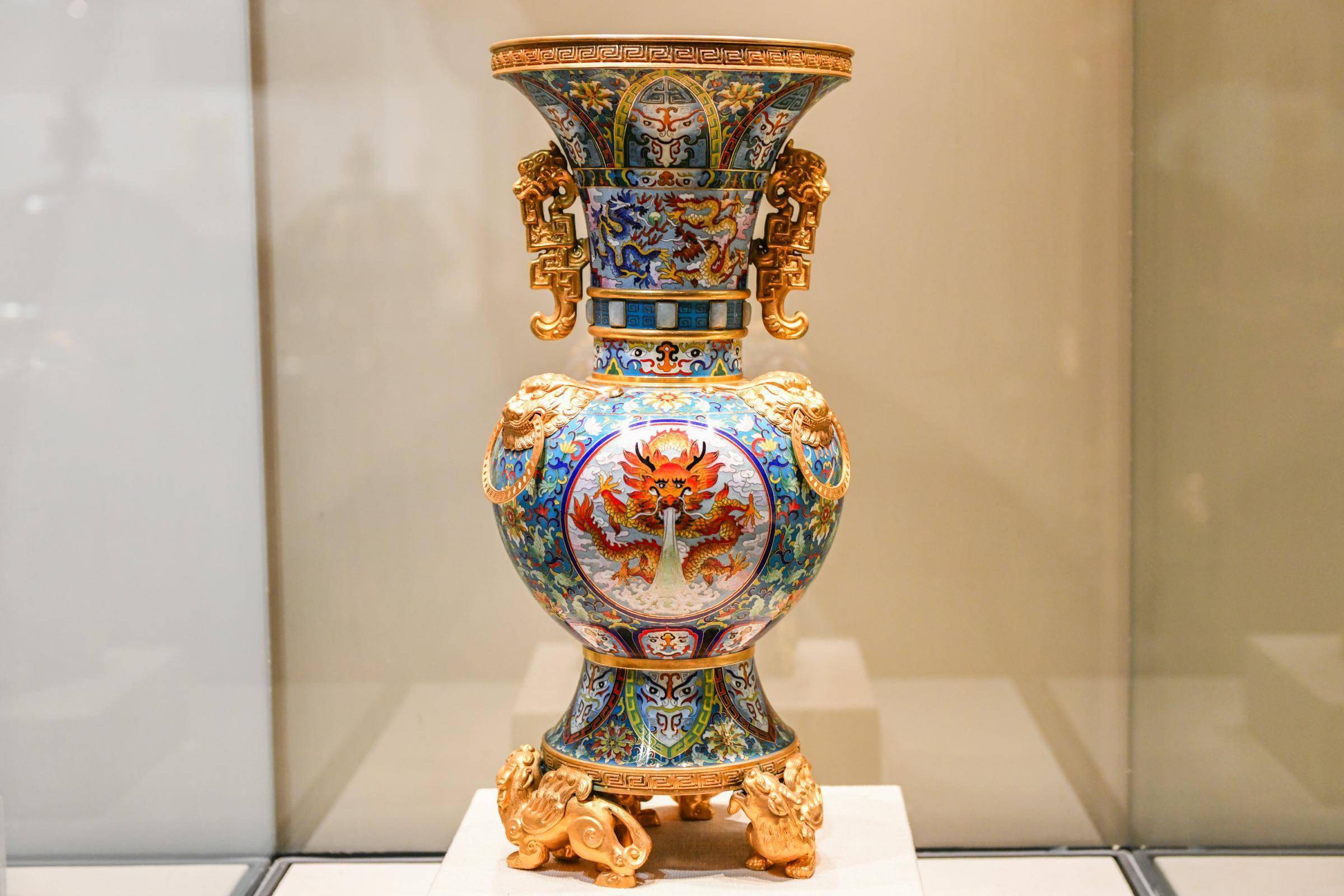 景泰蓝皇家艺术庙会大年初三开幕,"龙的传人"艺术展__