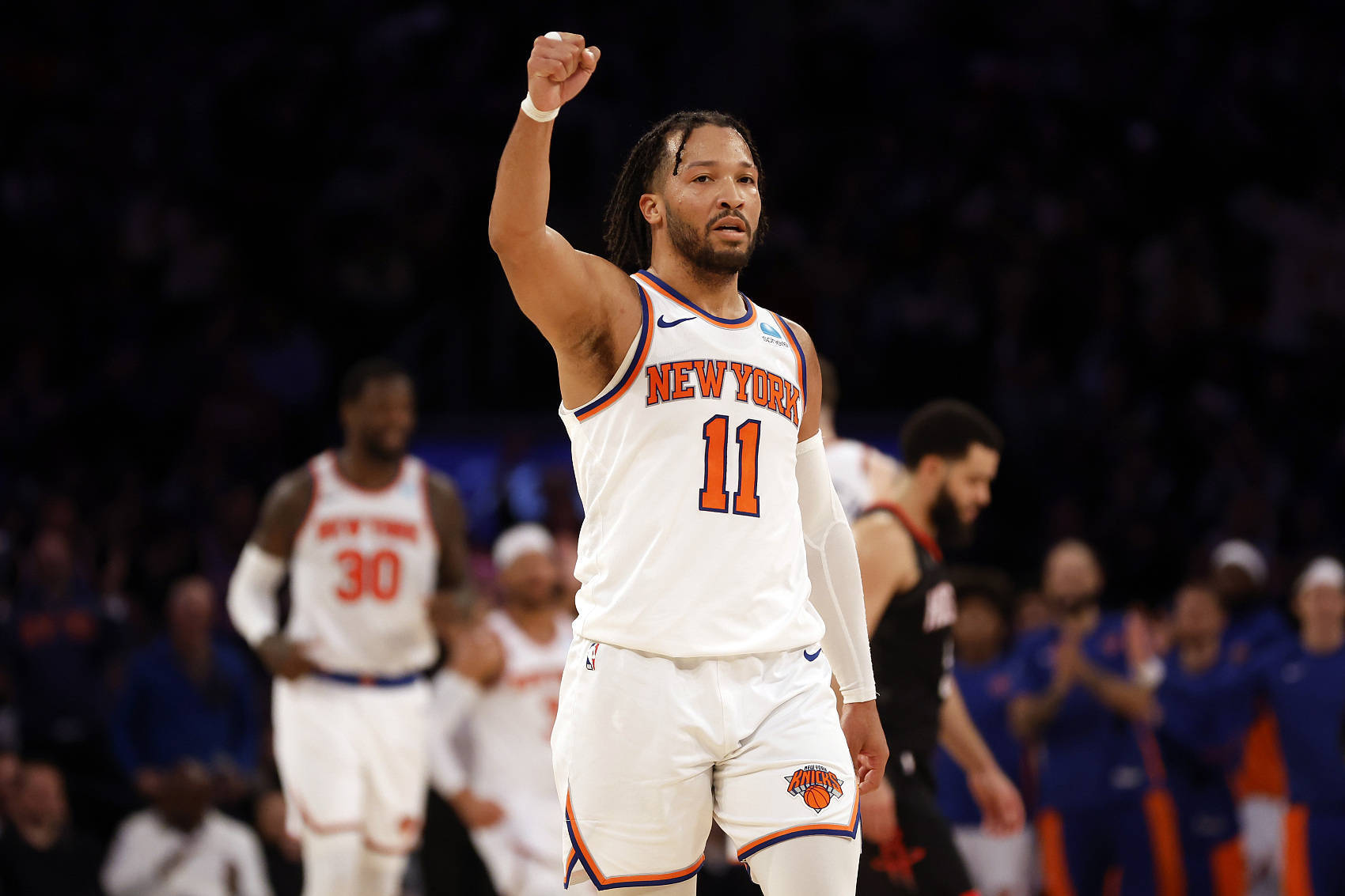 【nba】多支球队达成交易,尼克斯成今年交易市场最大赢家_球员_黄蜂