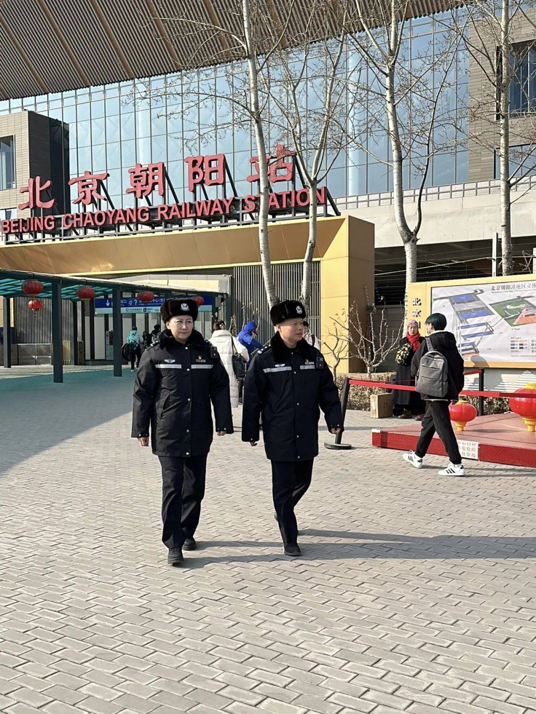 今天除夕,回家過年——_周邊_高速公路_車流