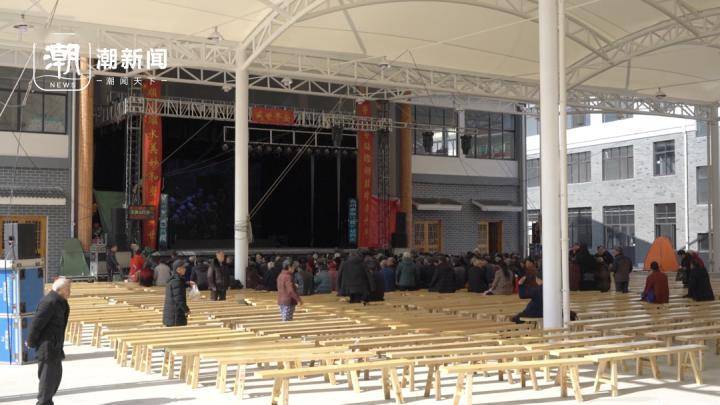 台州黄岩前蒋村要有越剧演出的消息,很快就在十里八乡传开了.