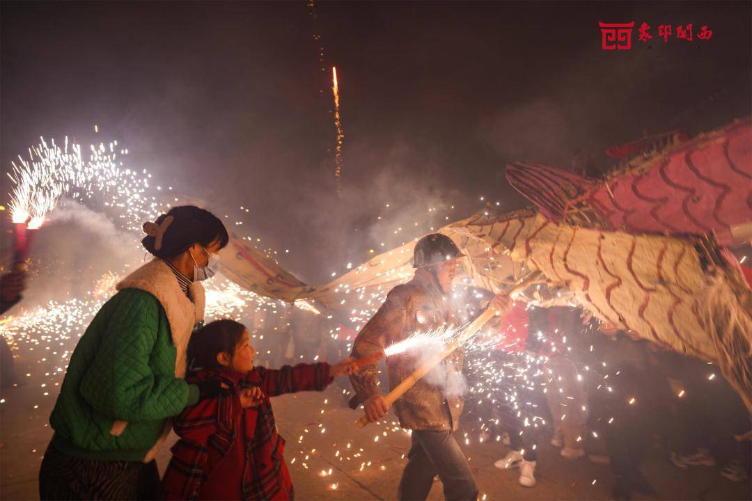 龙年游十堰房县:你要的新年氛围感,拿捏了!_印象_烟花