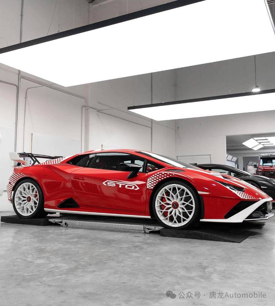 【红色跑车】令人心驰神往的超级跑车rosso mars  sto