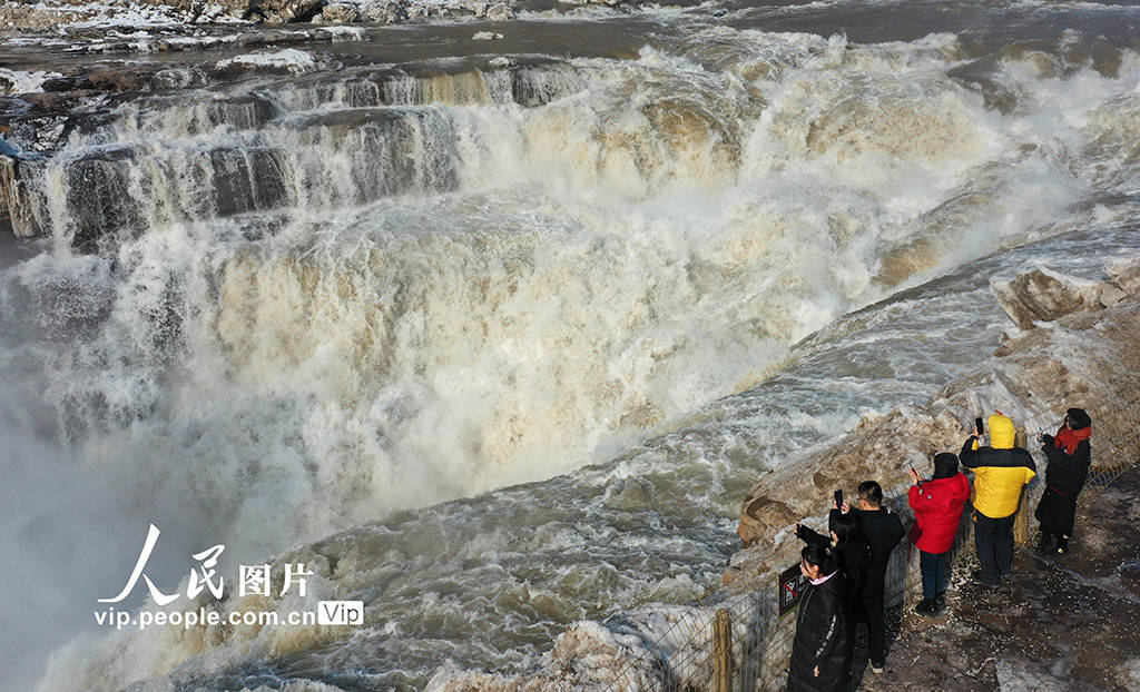山西临汾:黄河壶口瀑布开河迎客_影响_吉县_吕桂明