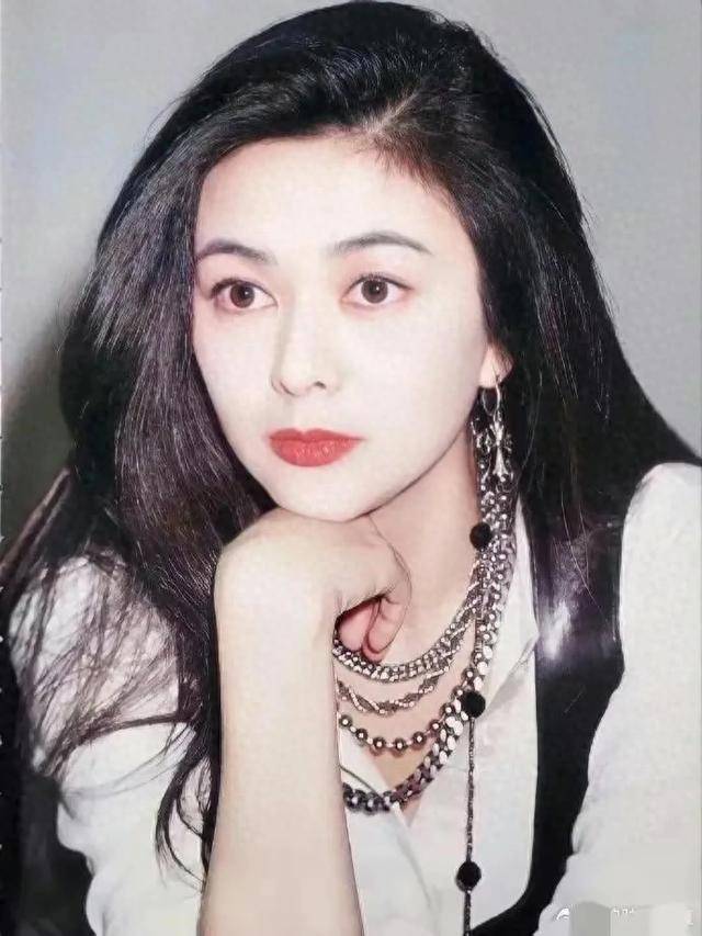 关之琳61岁惊艳全网,谁能抵挡她的魅力?_照片_传奇_岁月