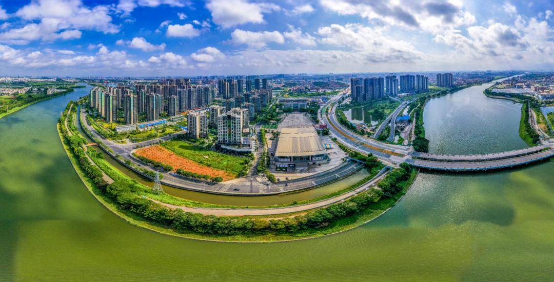 茶山近几年也多了许多适合跑步,运动的场地,包括茶山公园,大圳埔碧道