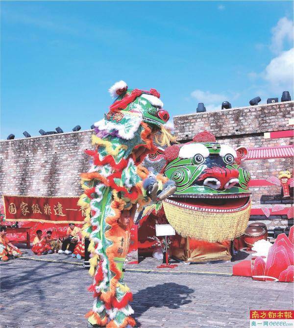 最大青狮王霸气舞鹏城