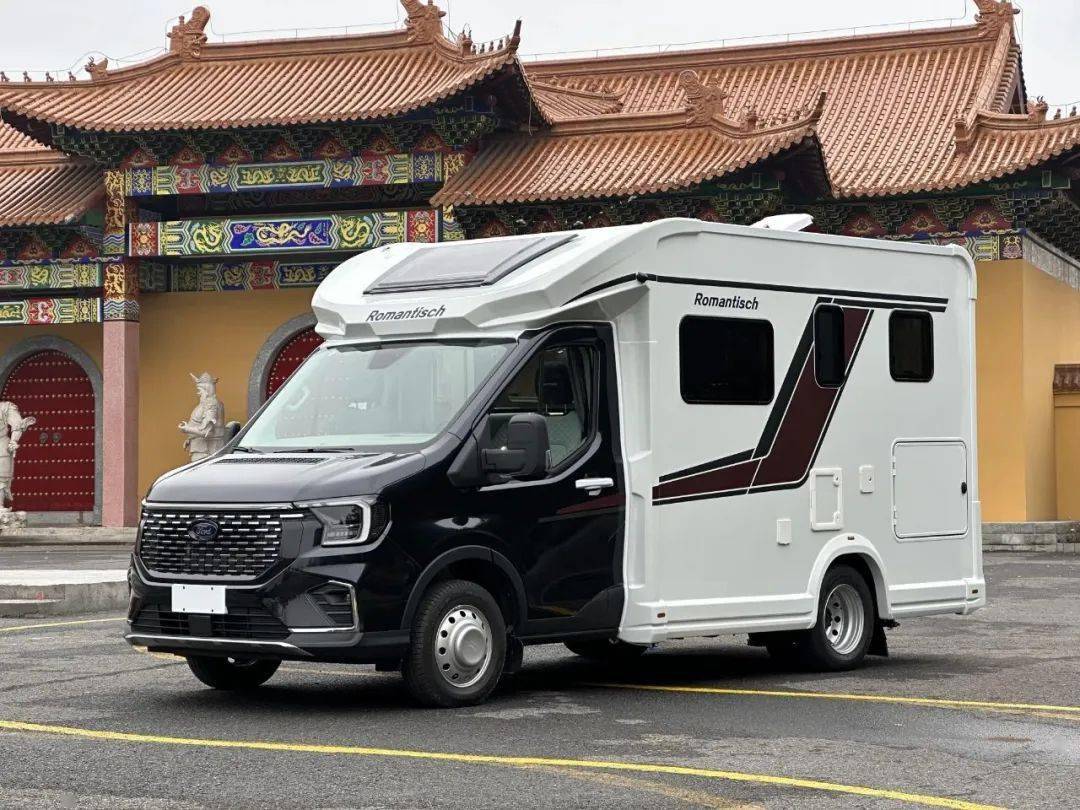 23 南京房车展 | 罗曼特斯海豚t10 横床 电动吊床